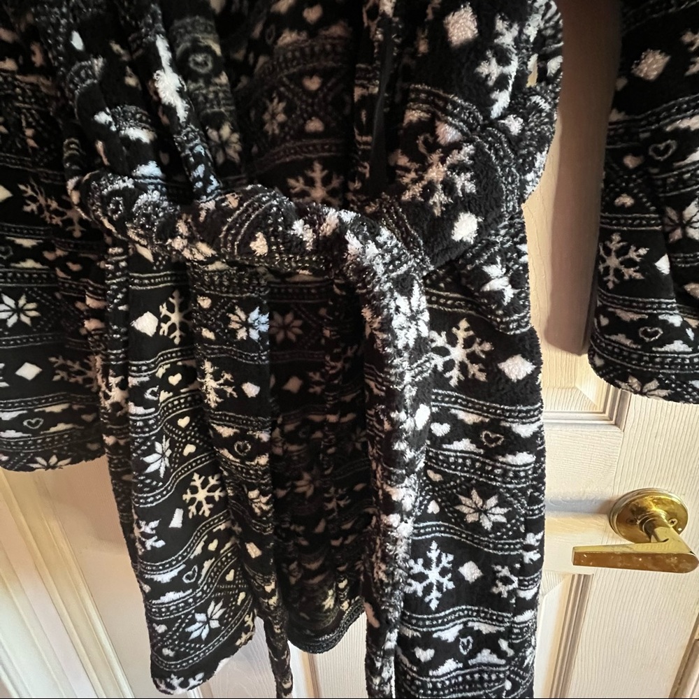 Rene Rofe Plush Patterned Fleece Robe women's size Large NWT - Picture 2 of 6